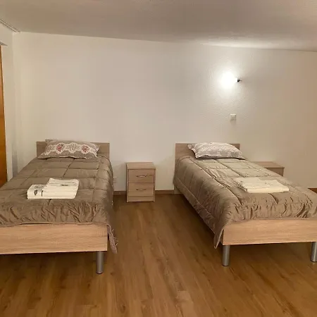 Chalet A En Bordure De Foret